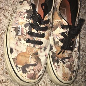 vans shoes with cats on them